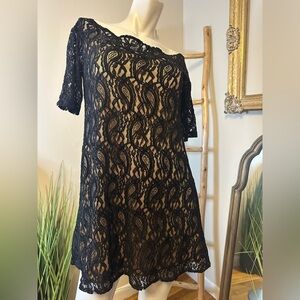 Verducci Little Black Lace Dress Nude Lining Medium